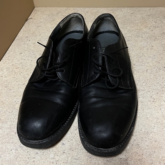 Men’s size 13 dress shoes - Picture 2 of 2